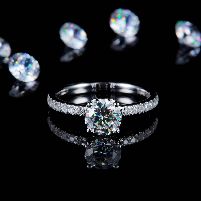 微镶四爪女戒S925银镀白金定制选款主石莫桑钻1.0ct/副石高碳钻