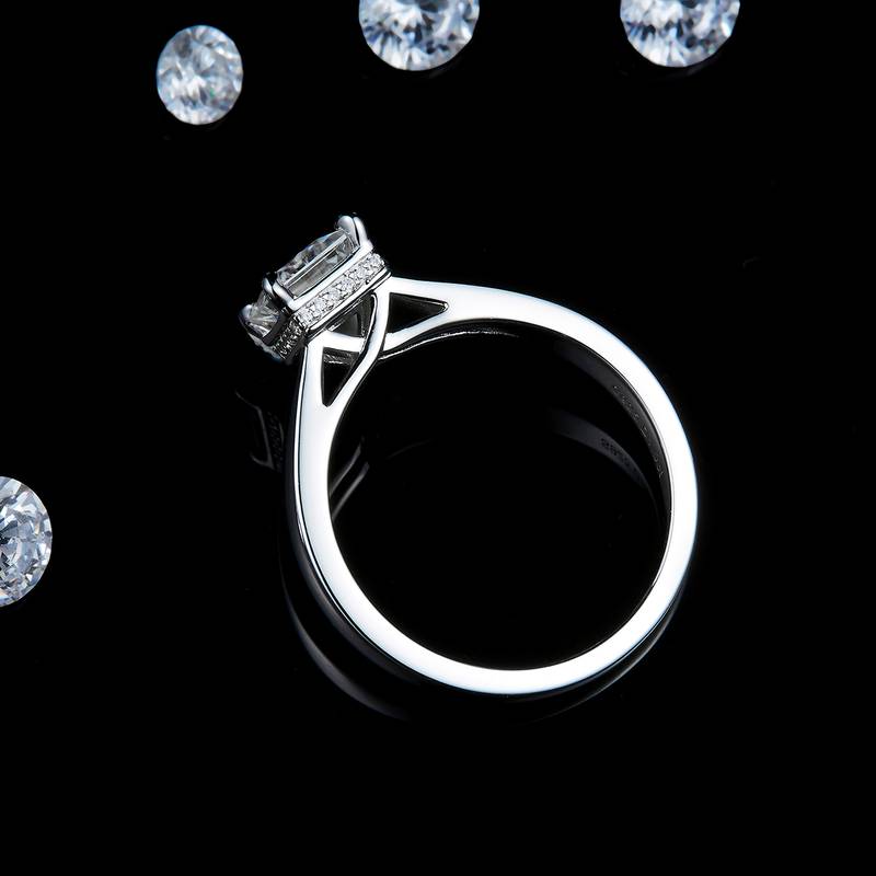 Fashion方钻Women's RingS925银镀白金定制选款主石Moissanite1.0ct/副石高碳钻