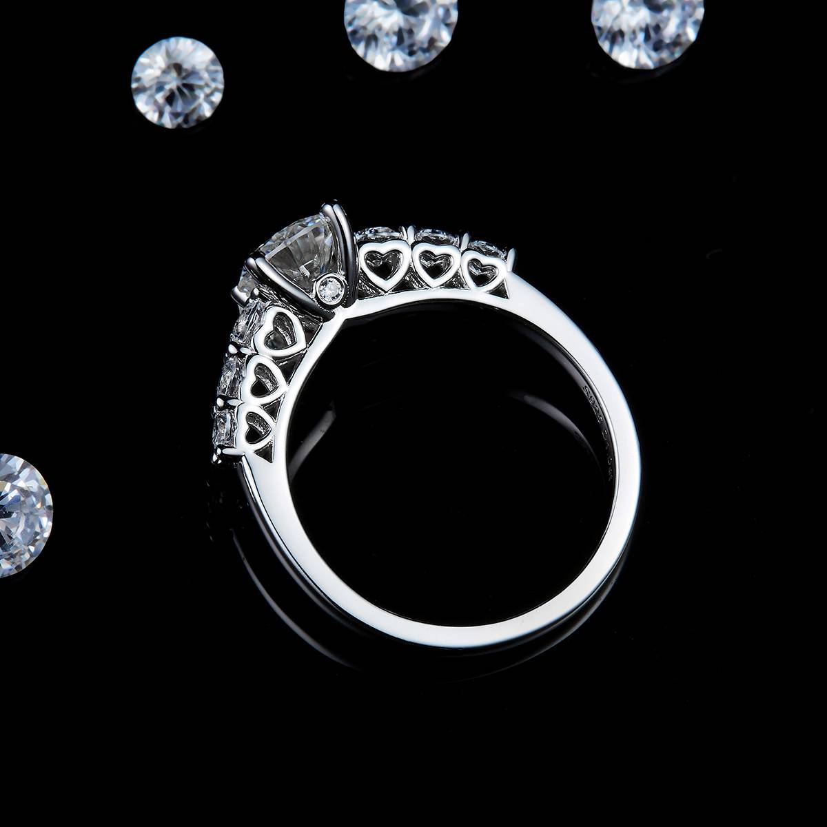 Light Luxury Four Claw Women's Ring S925 Silver Plated Platinum Customized Selection Main Stone Moissanite 1.0ct/Side Stone Cubic Zirconia