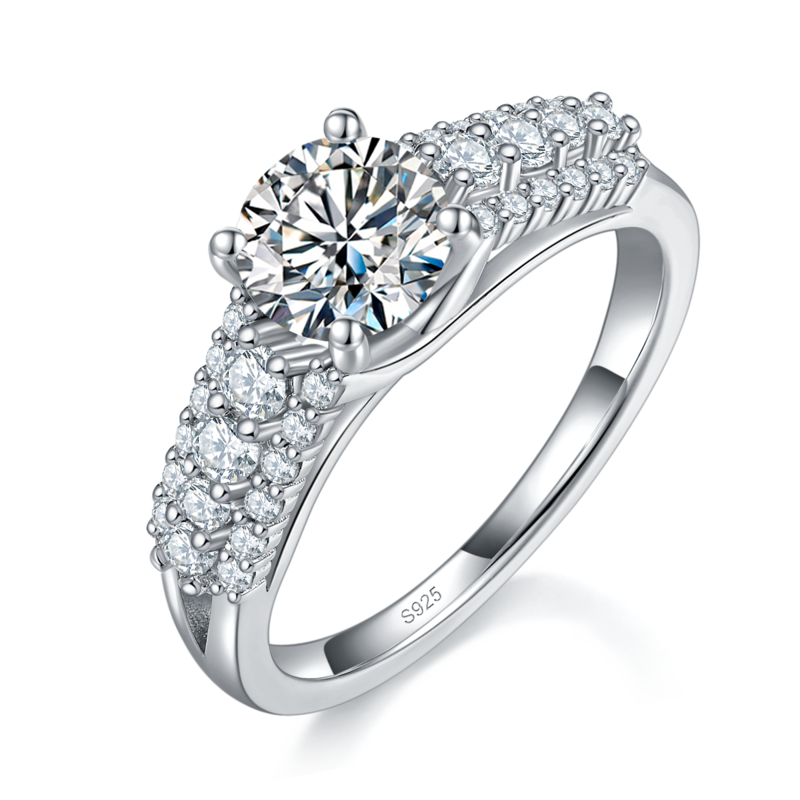 满钻Affordable Luxury四爪Women's RingS925银镀白金定制选款主石Moissanite1.0ct/副石高碳钻