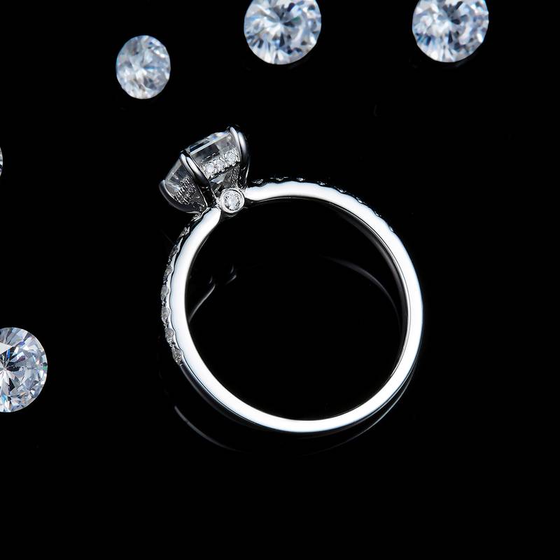 祖母切方钻女戒S925银镀白金定制选款主石莫桑钻1.0ct/副石高碳钻