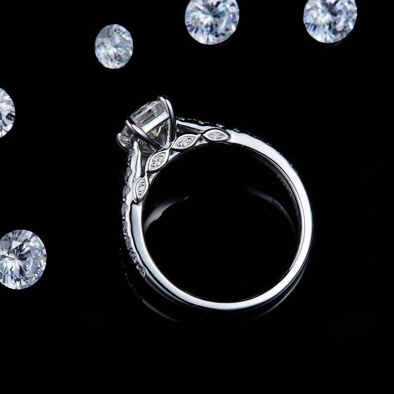 祖母绿切割Women's RingS925银镀白金定制选款主石Moissanite1.0ct/副石高碳钻
