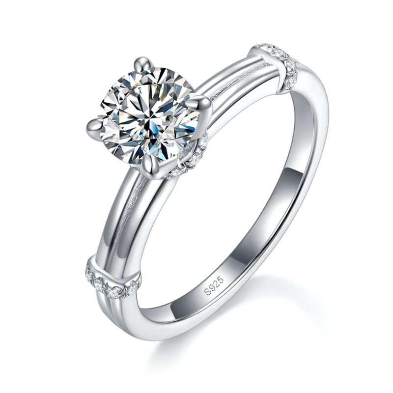 简约光臂四爪女戒S925银镀白金定制选款主石莫桑钻1.0ct/副石高碳钻