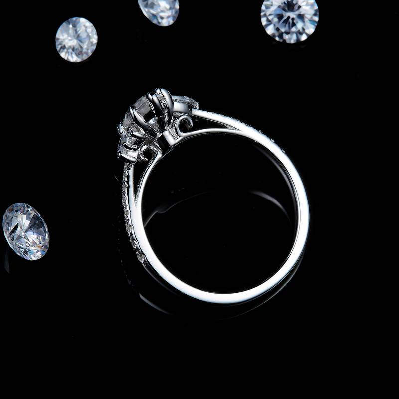 马眼钻女戒S925银镀白金定制选款主石莫桑钻1.0ct/副石高碳钻