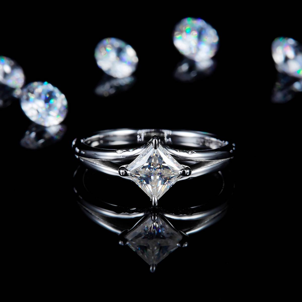 Simplified Princess Women's Ring S925 Silver Plated Platinum Customized Selection Main Stone Moissanite 1.0ct/Side Stone Cubic Zirconia