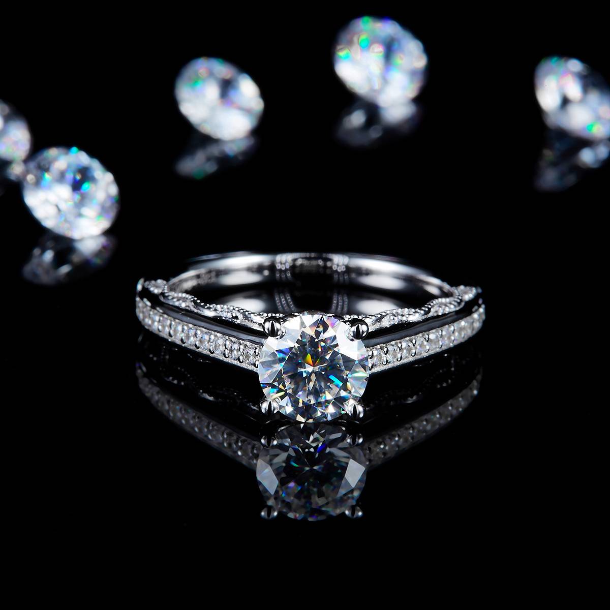 Light Luxury Four Claw Women's Ring S925 Silver Plated Platinum Customized Selection Main Stone Moissanite 1.0ct/Side Stone Cubic Zirconia