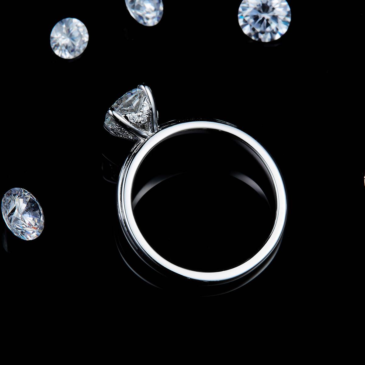 光臂四爪女戒S925银镀白金定制选款主石莫桑钻1.0ct/副石高碳钻