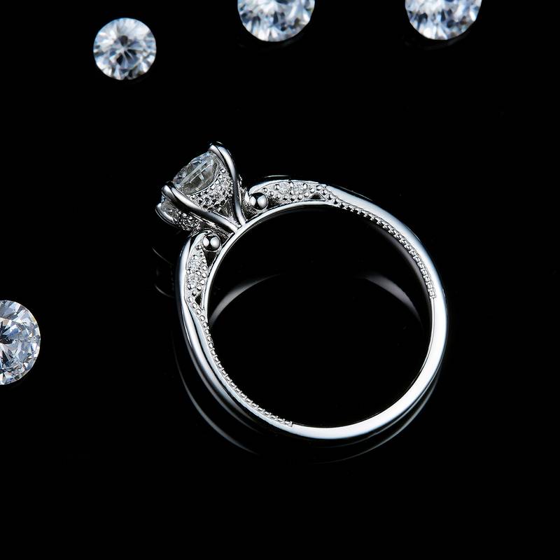 光臂Affordable Luxury四爪Women's RingS925银镀白金定制选款主石Moissanite1.0ct/副石高碳钻