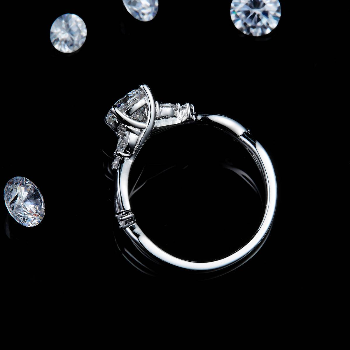 Single Head Women's Ring S925 Silver Plated Platinum Customized Selection Main Stone Moissanite 1.0ct/Side Stone Cubic Zirconia