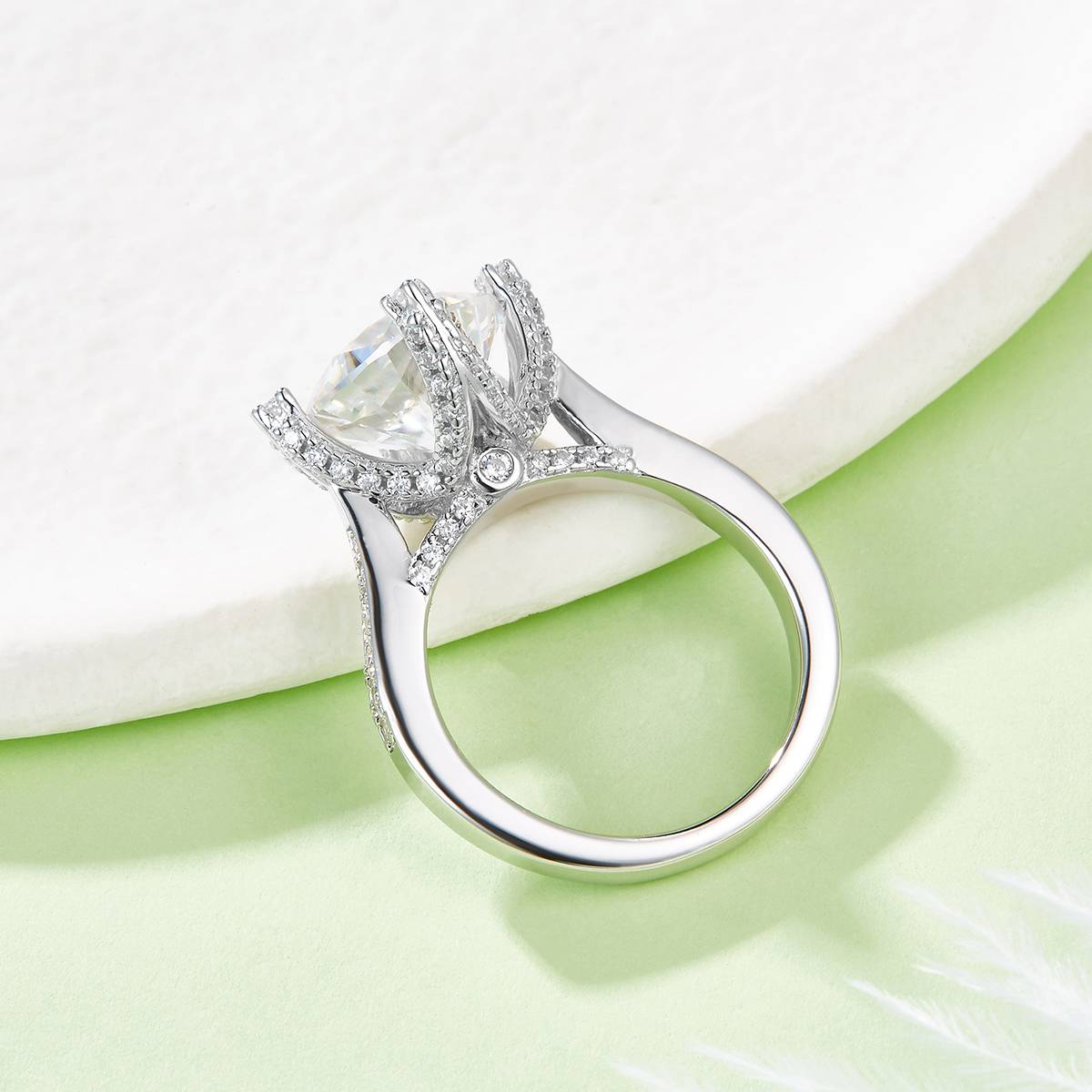 R250322018款S925银镀18K白金枕形MoissaniteWomen's Ring主石4.0ct/9.0mm