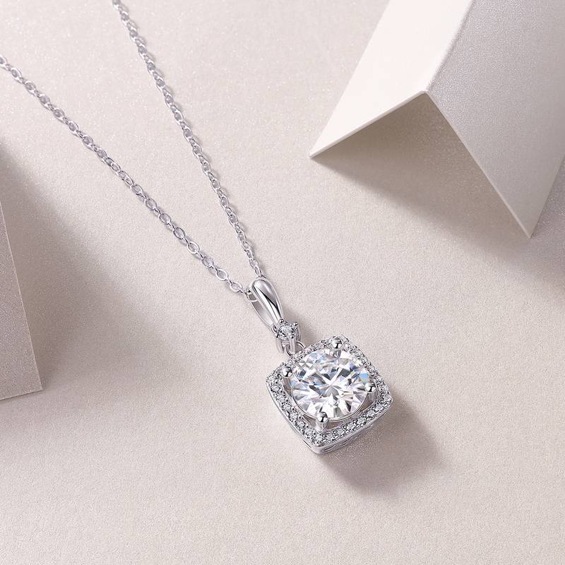 P13522-8.0款S925银镀18K白金简约高级莫桑钻项链2.0ct