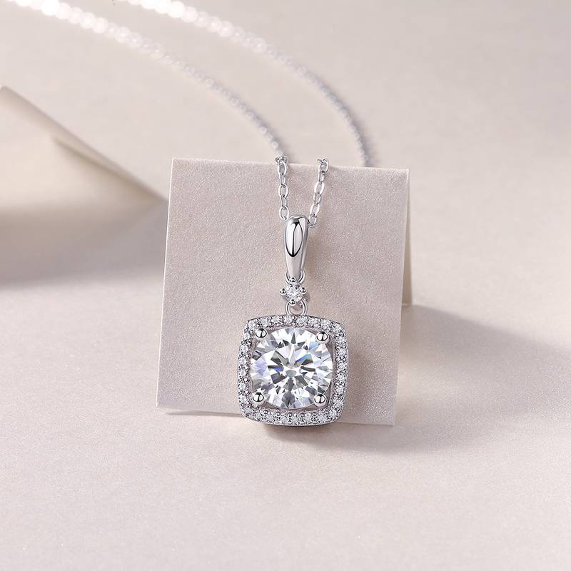 P13522-8.0款S925银镀18K白金简约高级莫桑钻项链2.0ct