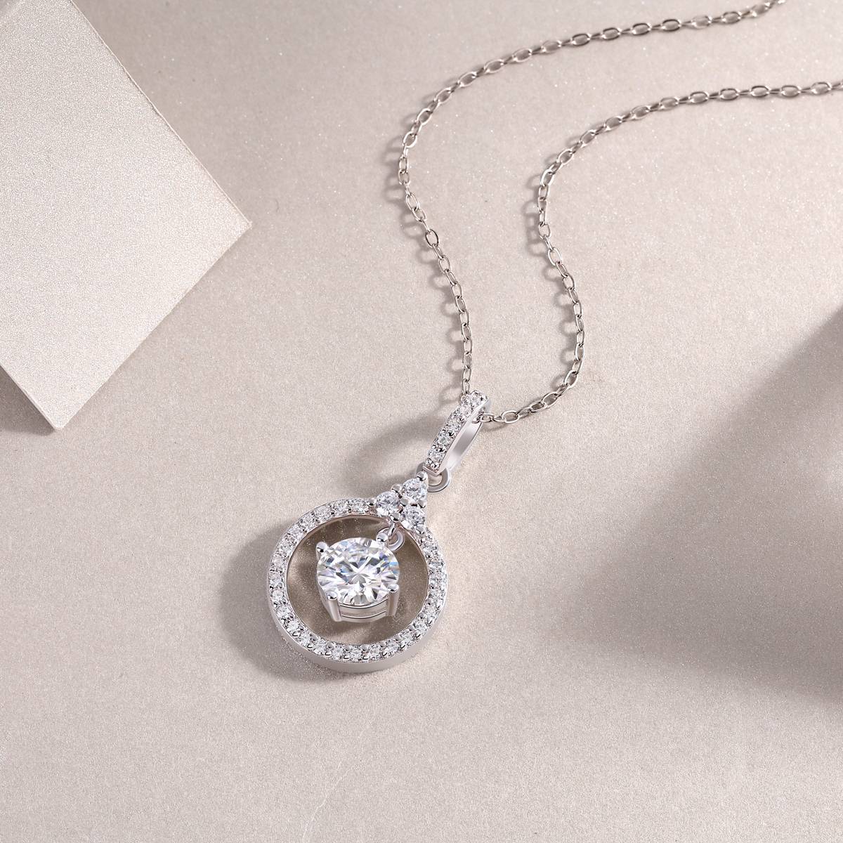 P13587-6.5款S925银镀18K白金莫桑钻圆形吊款项链1.0ct