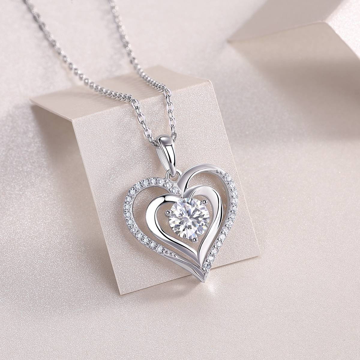 P13605-6.5款S925银镀18K白金圆形Moissanite双心Necklace1.0ct
