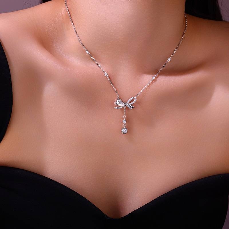 N15449款S925银镀18K白金蝴蝶结吊款MoissaniteNecklace0.96ct