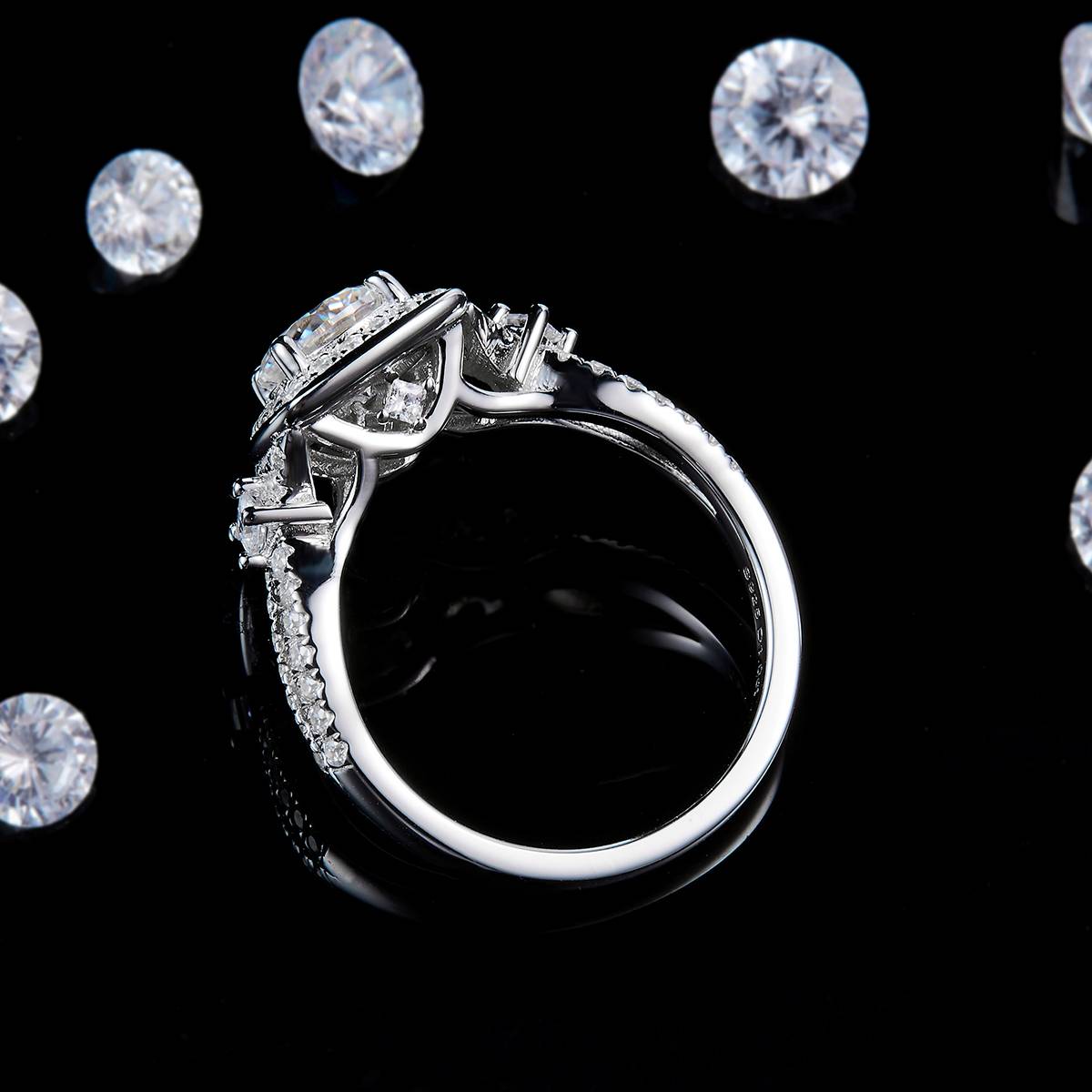 轻奢双臂方包女戒S925银镀白金定制选款主石莫桑钻1.0ct/副石高碳钻
