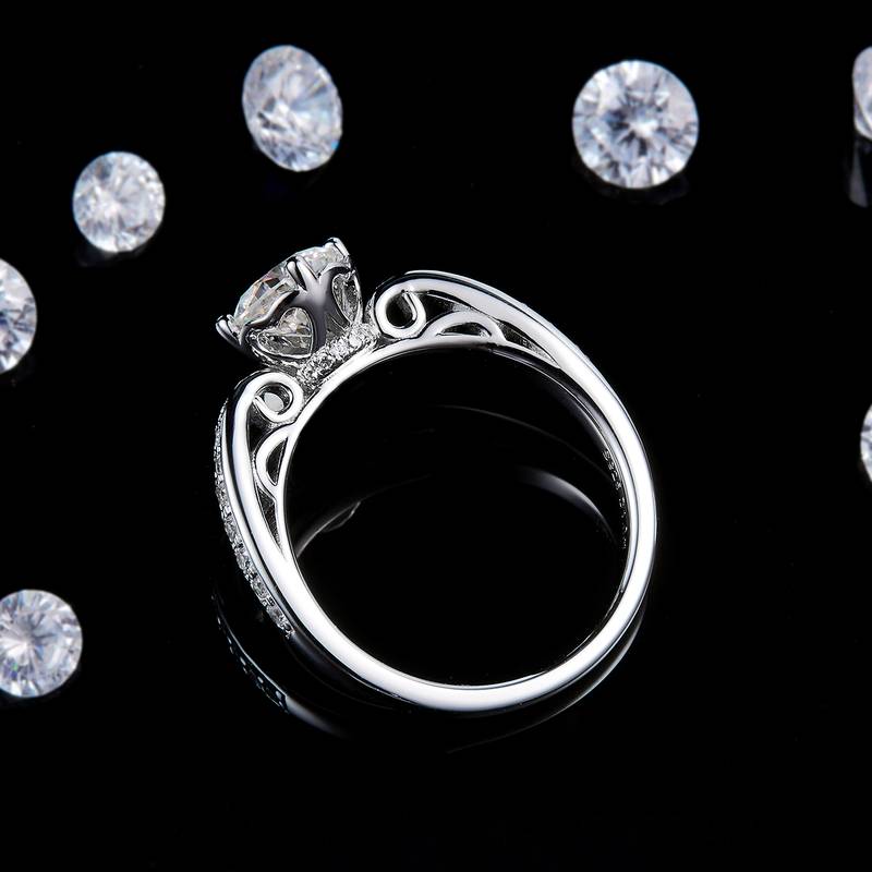 微镶心形四爪Women's RingS925银镀白金定制选款主石Moissanite1.0ct/副石高碳钻