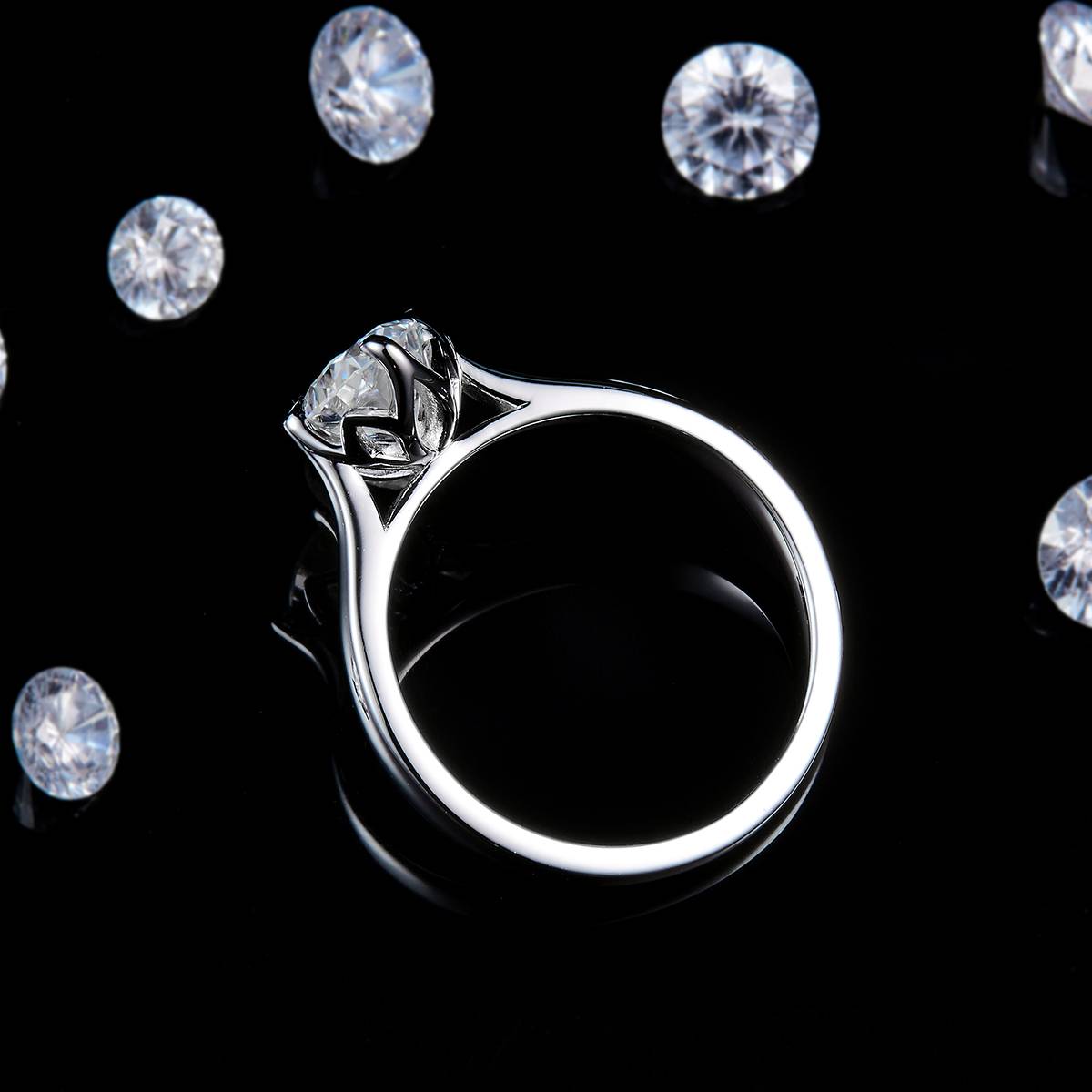 Light Arm Oval Women's Ring S925 Silver Plated Platinum Customized Selection Main Stone Moissanite 1.5ct