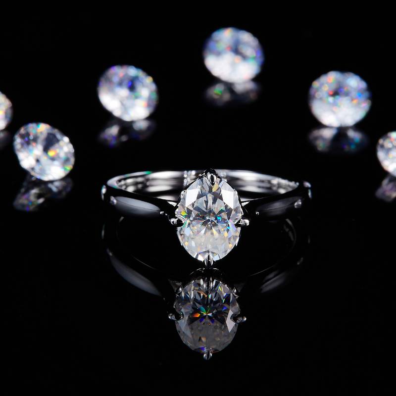 光臂蛋形女戒S925银镀白金定制选款主石莫桑钻1.5ct