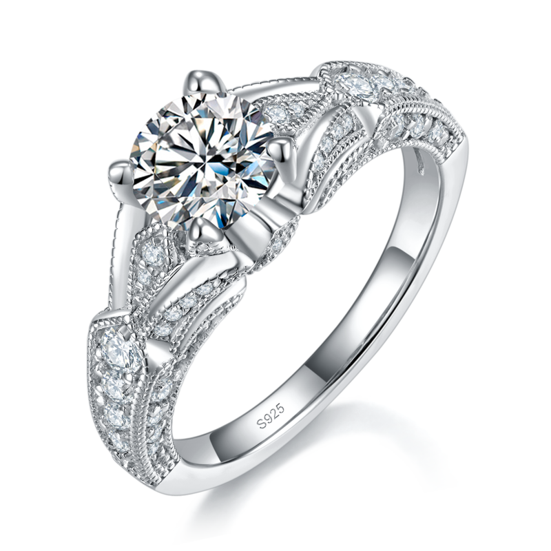 Affordable Luxury满钻四爪Women's RingS925银镀白金定制选款主石Moissanite1.0ct/副石高碳钻