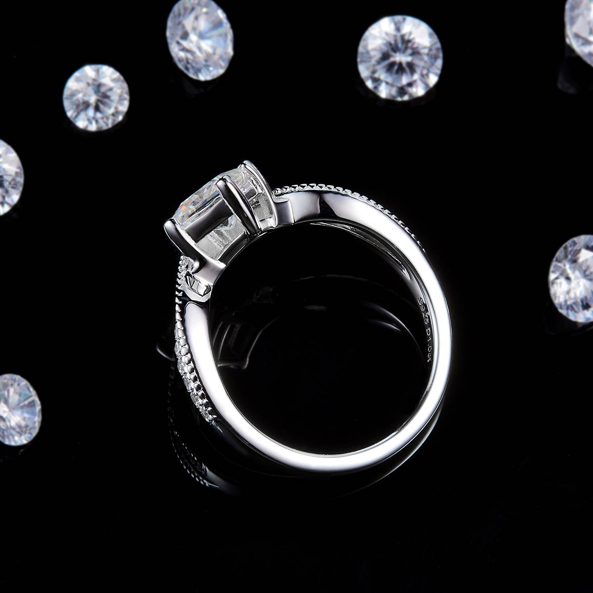 Twisted arm square diamond women's ring S925 silver plated platinum custom selection main stone Moissanite 1.0ct/Side Stone Cubic Zirconia
