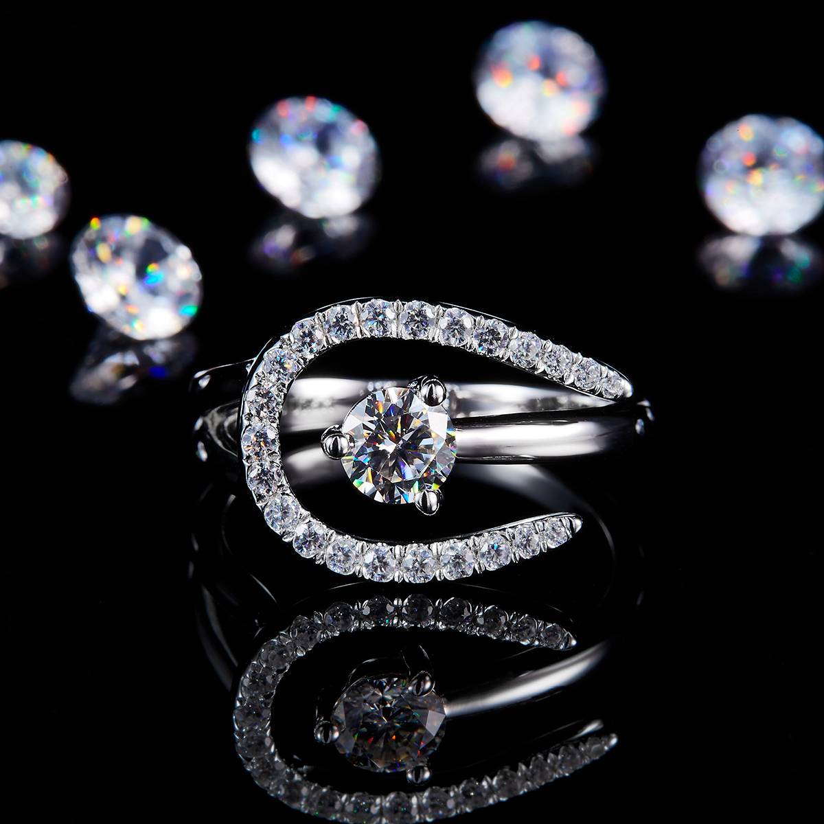 C形女戒S925银镀白金定制选款主石莫桑钻0.5ct/副石高碳钻