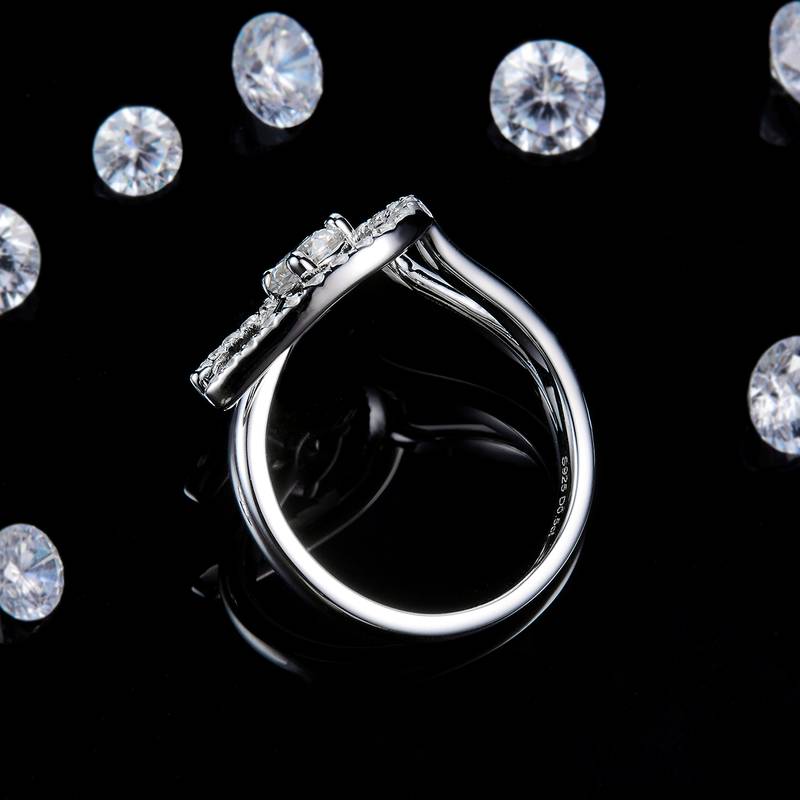 C形女戒S925银镀白金定制选款主石莫桑钻0.5ct/副石高碳钻
