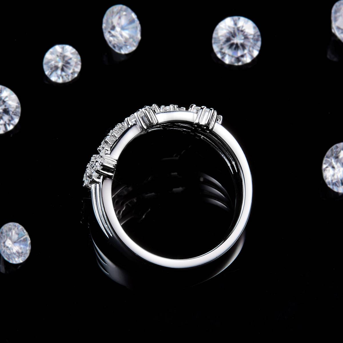 Fashion lined S925 silver plated platinum customized option Side Stone Moissanite 0.48ct