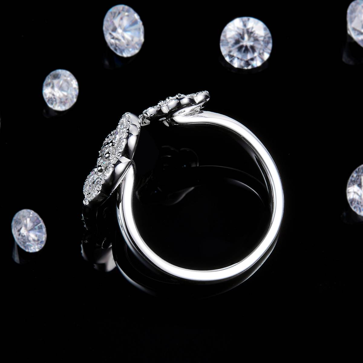 Split Diamond Women's Ring S925 Silver Plated Platinum Customized Selection Side Stone Moissanite 1.672ct
