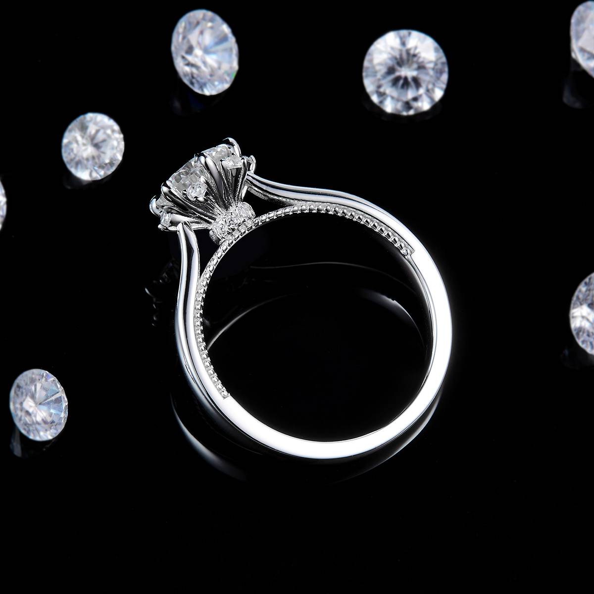 星辰花六爪圆钻女戒S925银镀白金定制选款主石莫桑钻1.0ct/副石高碳钻