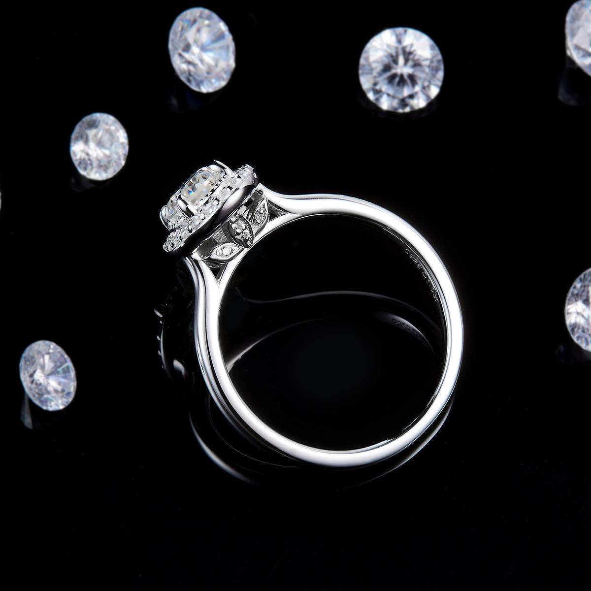 Barearm Round Bag Women's Ring S925 Silver Plated Platinum Customized Selection Main Stone Moissanite 1.0ct/Side Stone Cubic Zirconia
