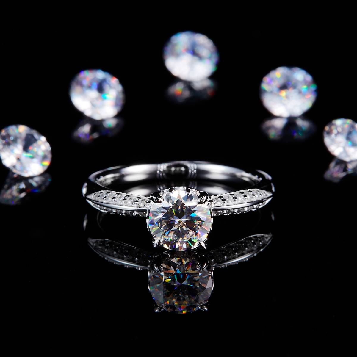 Love Four Claw Women's Ring S925 Silver Plated Platinum Customized Selection Main Stone Moissanite 1.0ct/Side Stone Cubic Zirconia