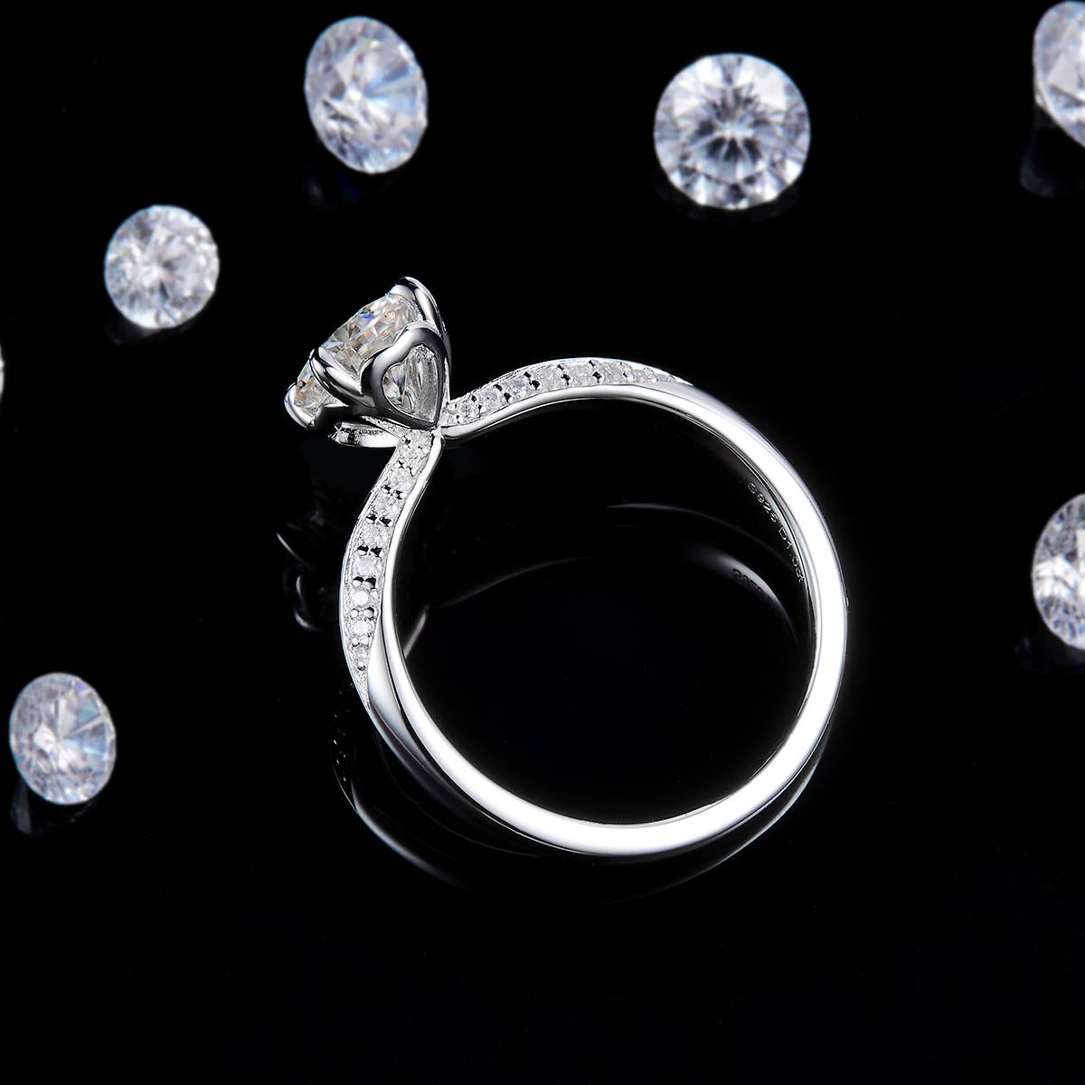 Love Four Claw Women's Ring S925 Silver Plated Platinum Customized Selection Main Stone Moissanite 1.0ct/Side Stone Cubic Zirconia