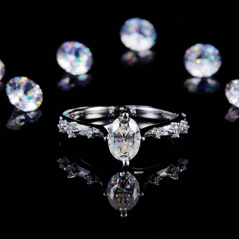 蛋形Women's RingS925银镀白金定制选款主石Moissanite1.0ct/副石高碳钻