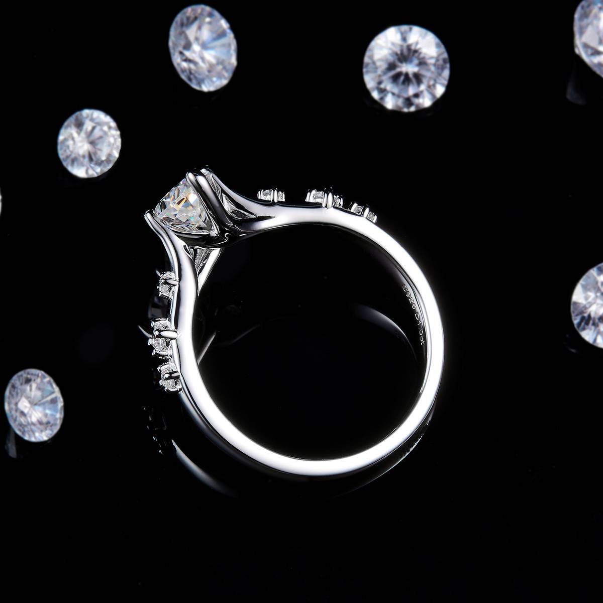 蛋形女戒S925银镀白金定制选款主石莫桑钻1.0ct/副石高碳钻