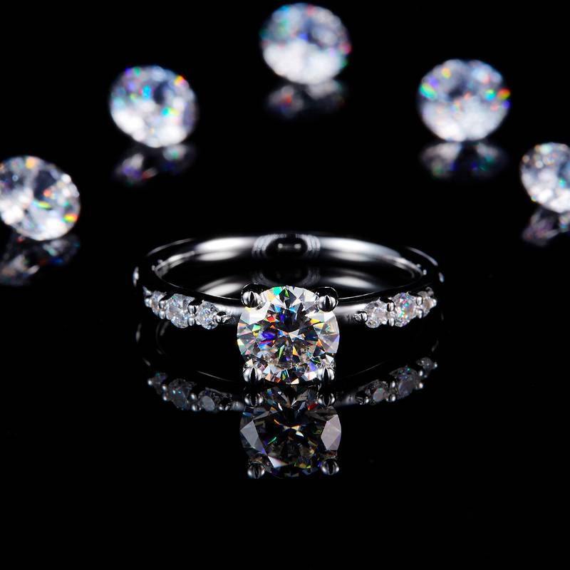 四爪圆钻女戒S925银镀白金定制选款主石莫桑钻1.0ct/副石高碳钻