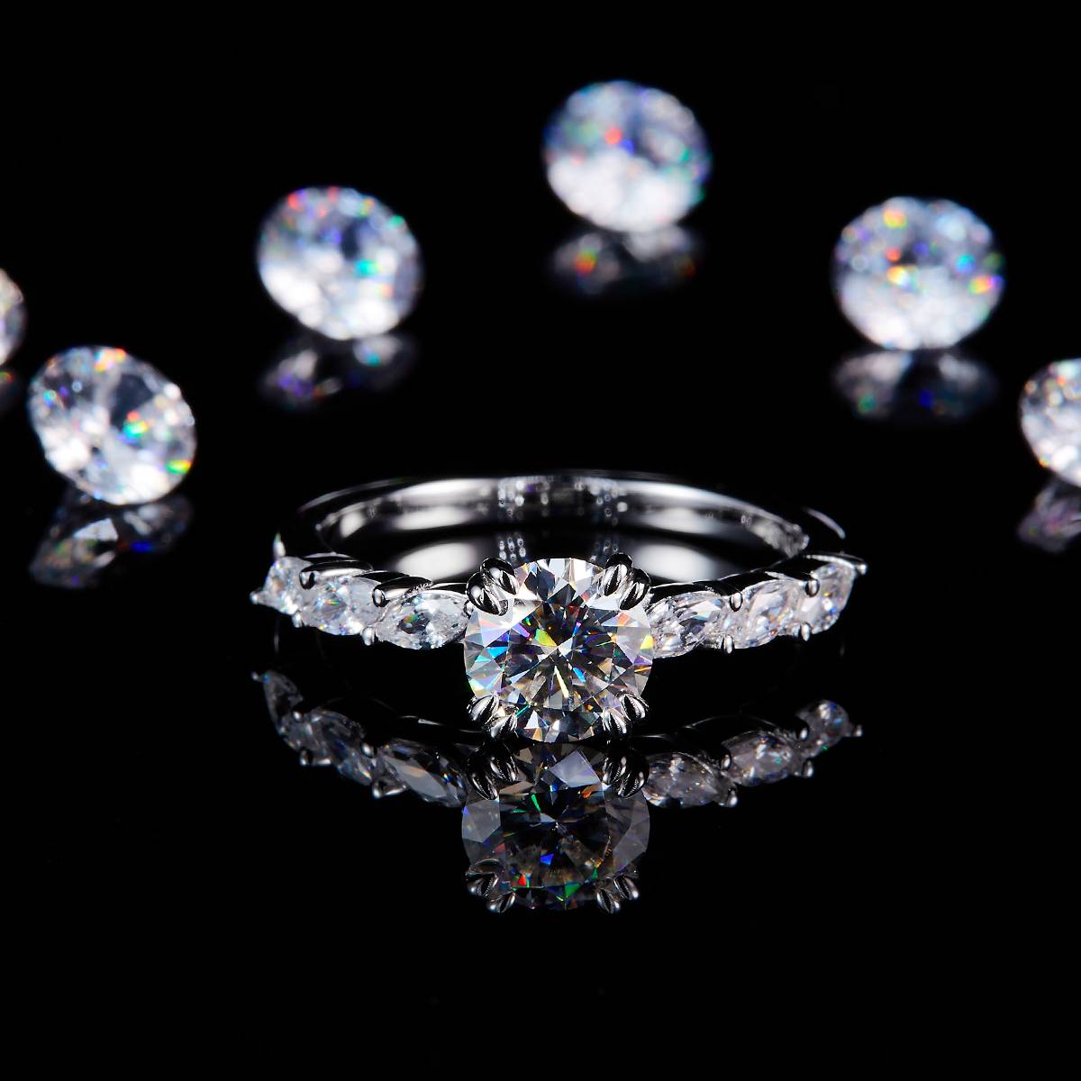 Fashion Round Diamond Women's Ring S925 Silver Plated Platinum Customized Selection Main Stone Moissanite 1.0ct/Side Stone Cubic Zirconia