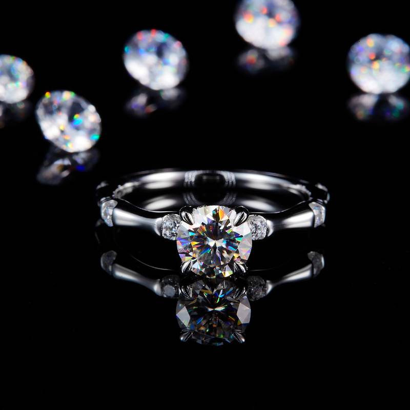 竹节臂四爪Women's RingS925银镀白金定制选款主石Moissanite1.0ct/副石高碳钻