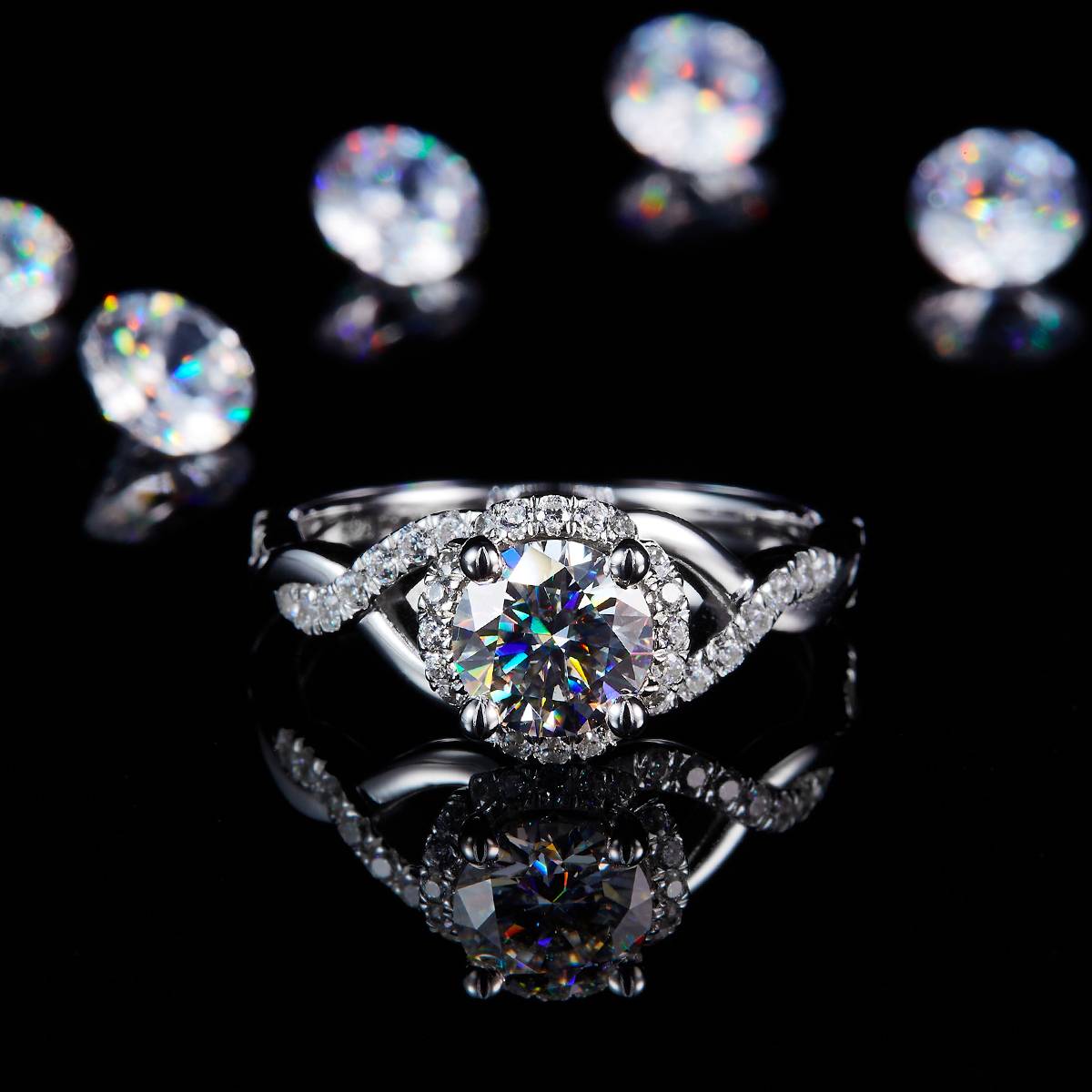 扭臂圆包女戒S925银镀白金定制选款主石莫桑钻1.0ct/副石高碳钻