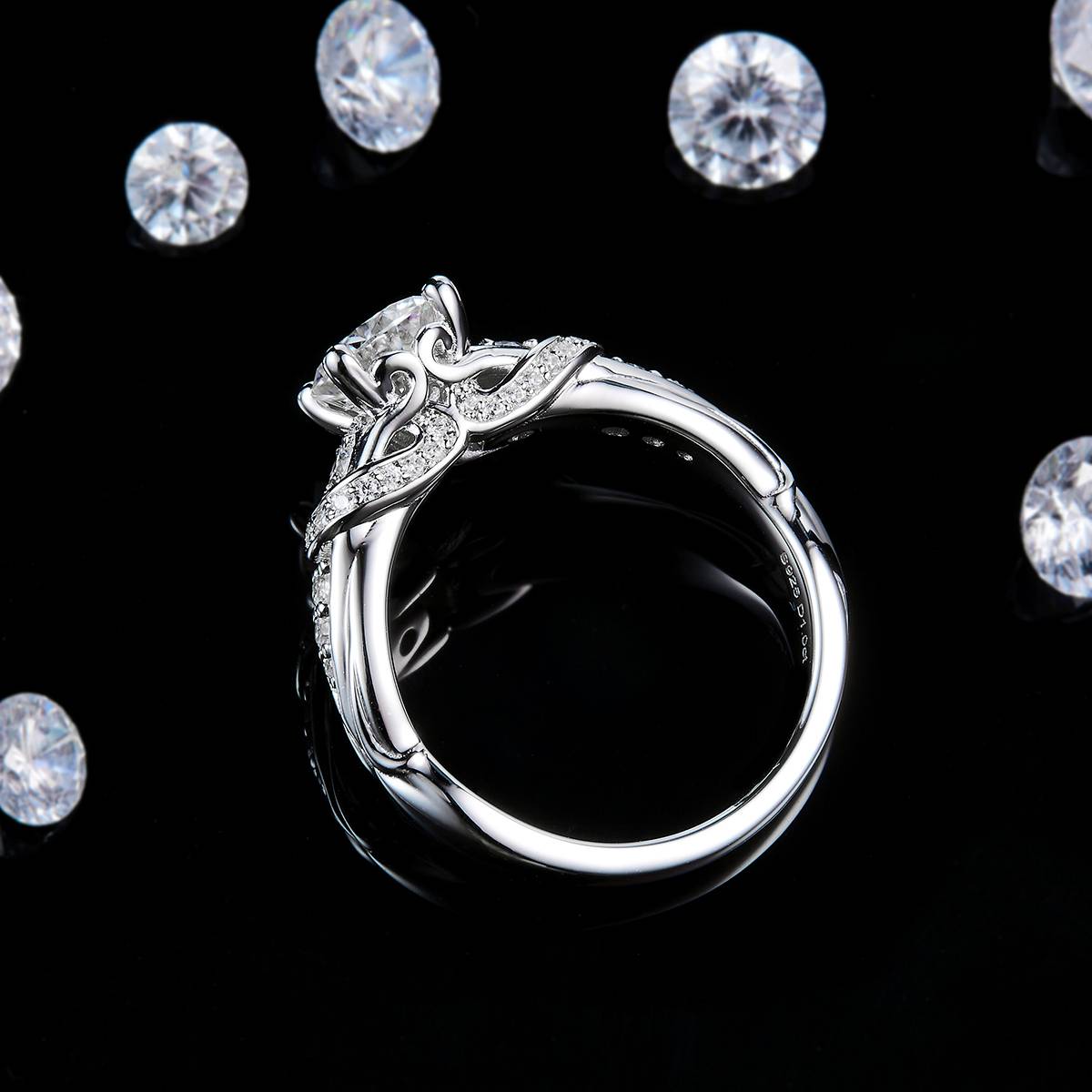 轻奢四爪女戒S925银镀白金定制选款主石莫桑钻1.0ct/副石高碳钻