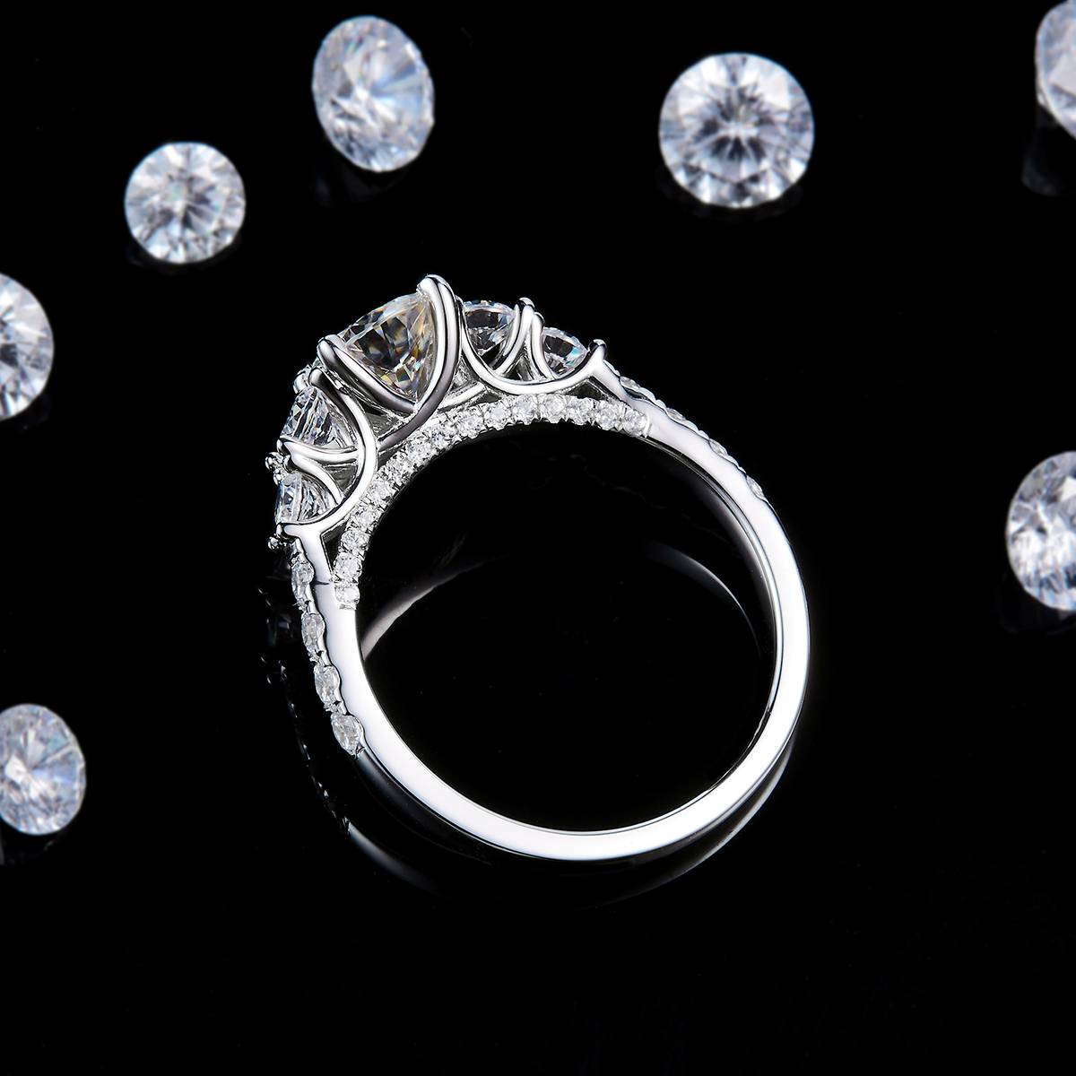 轻奢满钻四爪女戒S925银镀白金定制选款主石莫桑钻1.0ct/副石高碳钻