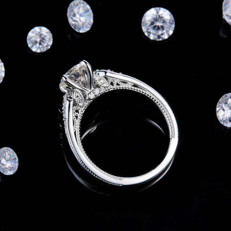 Fashion四爪Women's RingS925银镀白金定制选款主石Moissanite1.0ct/副石高碳钻