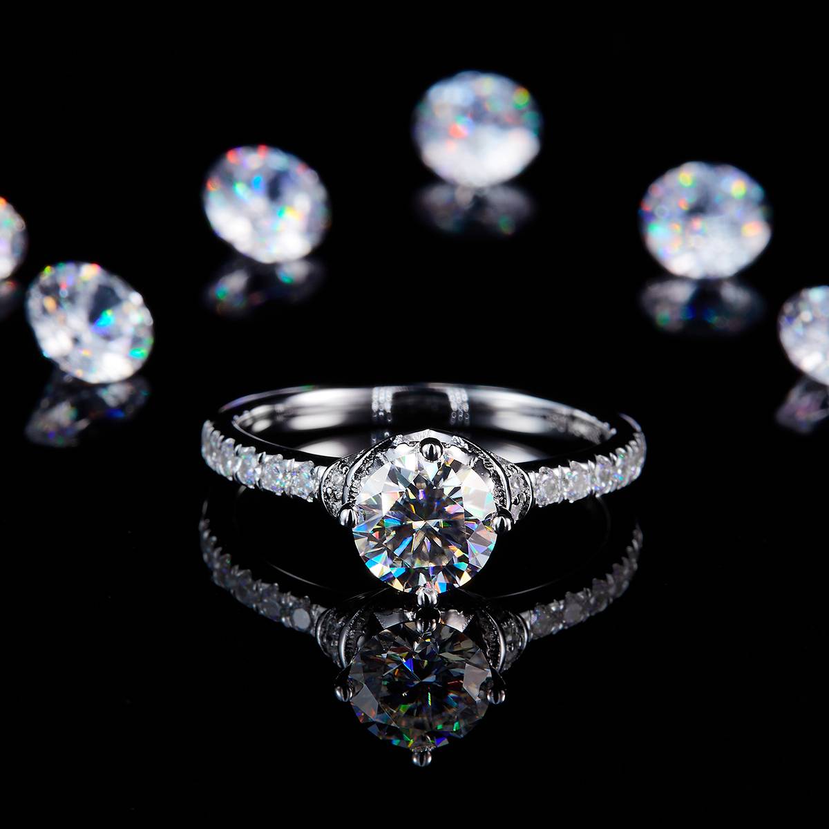 轻奢四爪女戒S925银镀白金定制选款主石莫桑钻1.0ct/副石高碳钻