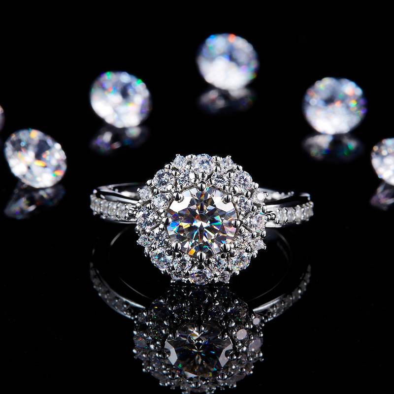 Affordable Luxury太阳花Women's RingS925银镀白金定制选款主石Moissanite1.0ct/副石高碳钻
