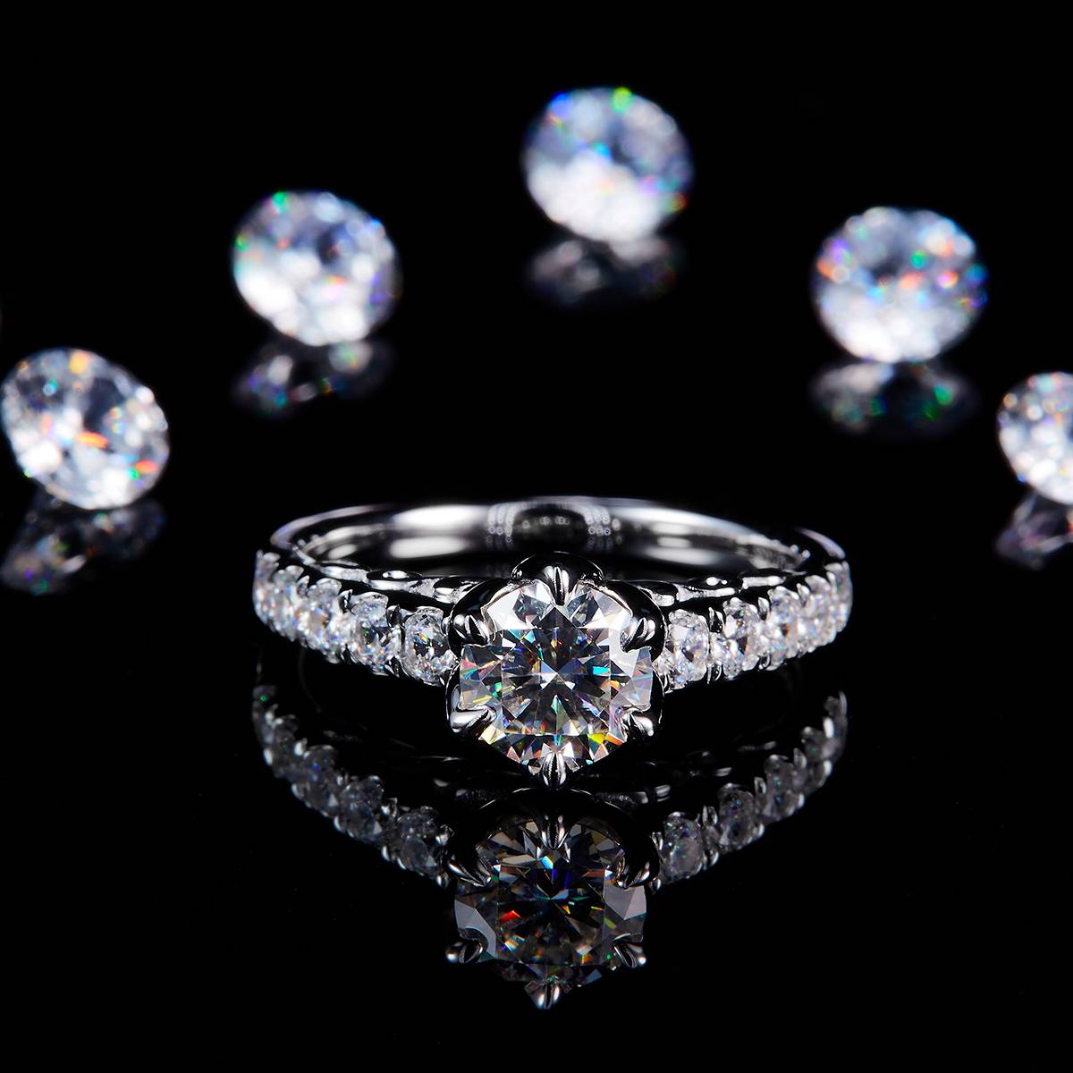 Petal Six Claw Women's Ring S925 Silver Plated Platinum Customized Selection Main Stone Moissanite 1.0ct/Side Stone Cubic Zirconia