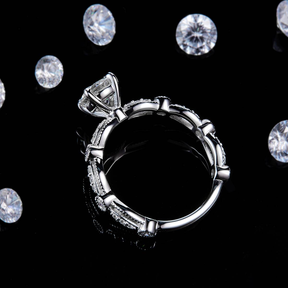 轻奢四爪女戒S925银镀白金定制选款主石莫桑钻1.0ct/副石高碳钻