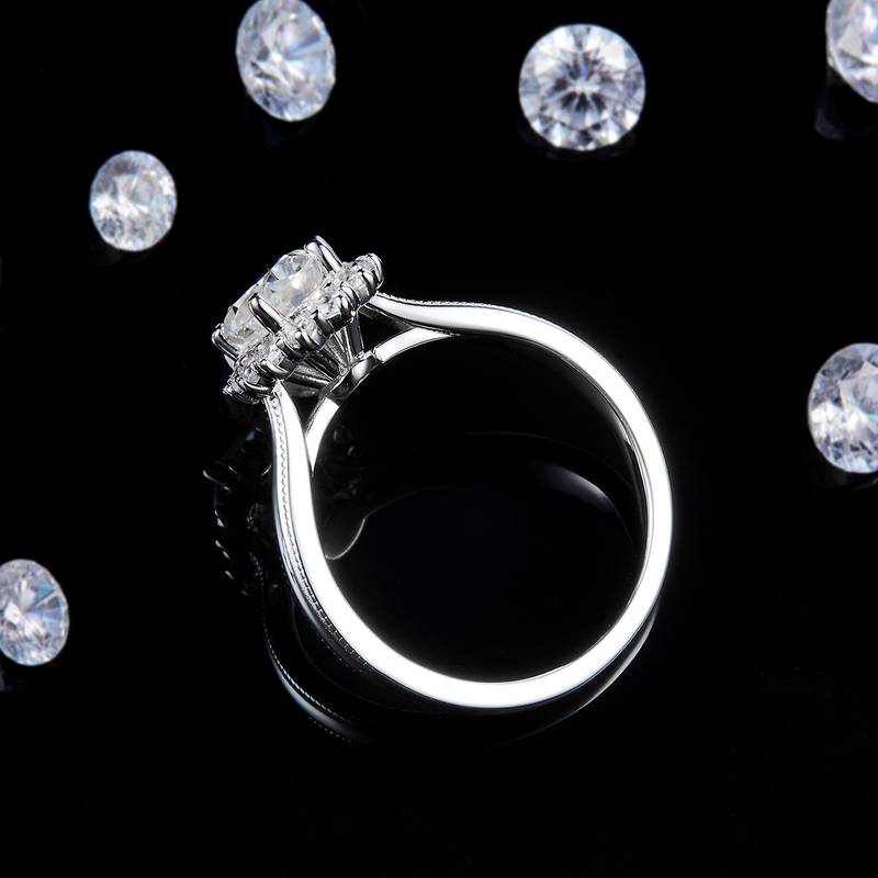 蛋形圆包女戒S925银镀白金定制选款主石莫桑钻1.0ct/副石高碳钻