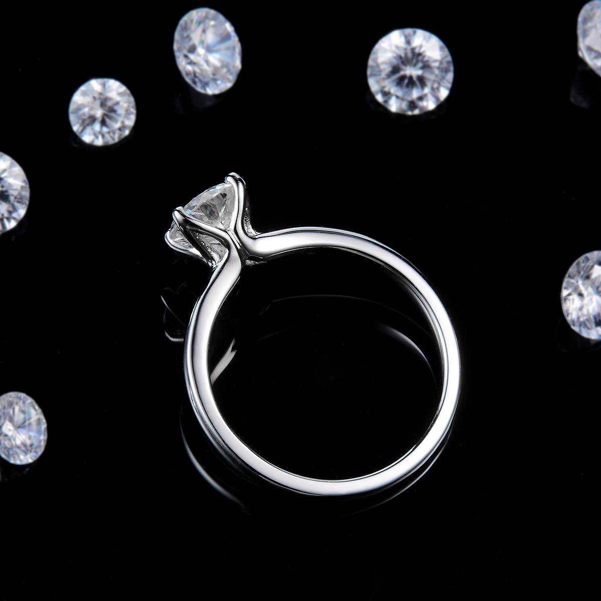 光臂四爪女戒S925银镀白金定制选款主石莫桑钻1.0ct