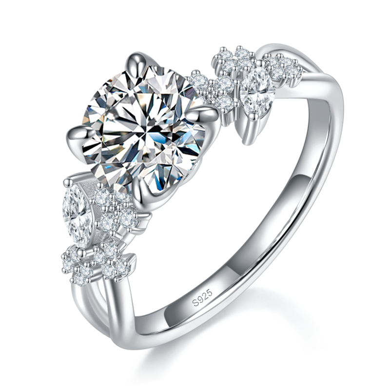 Affordable Luxury四爪Women's RingS925银镀白金定制选款主石Moissanite1.5ct/副石高碳钻