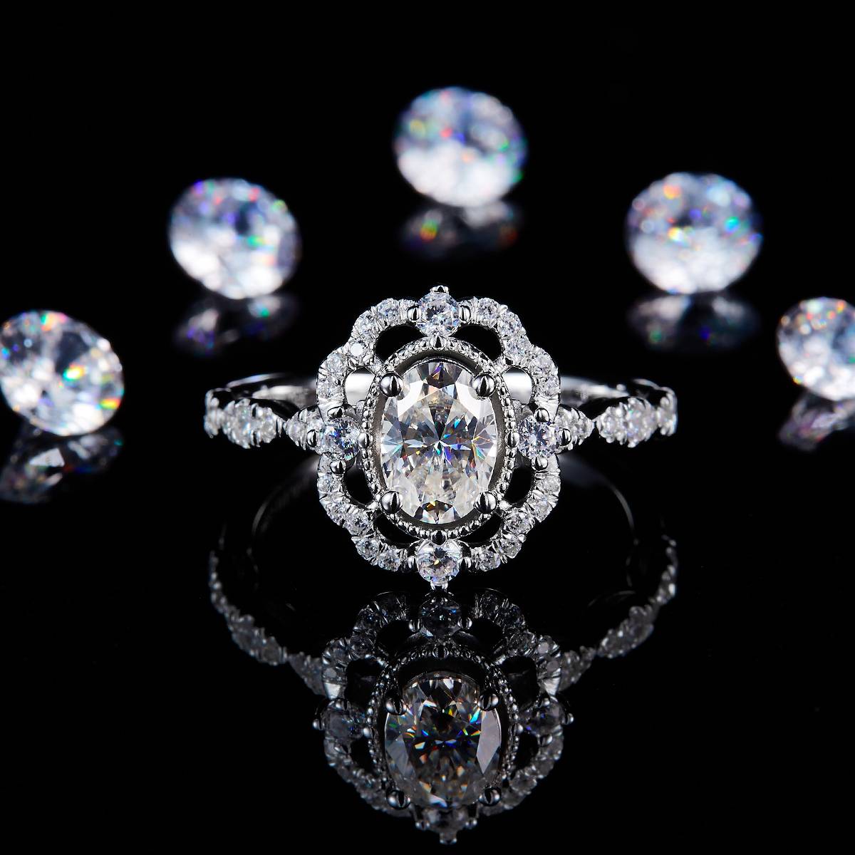 Simple and stylish oval round women's ring S925 silver plated white gold custom selection main stone Moissanite 1.0ct/Side Stone Cubic Zirconia